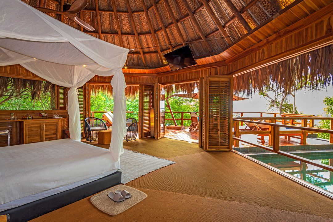Grand Bungalow en Hotel Las Islas, con espacios amplios y rodeado de naturaleza tropical