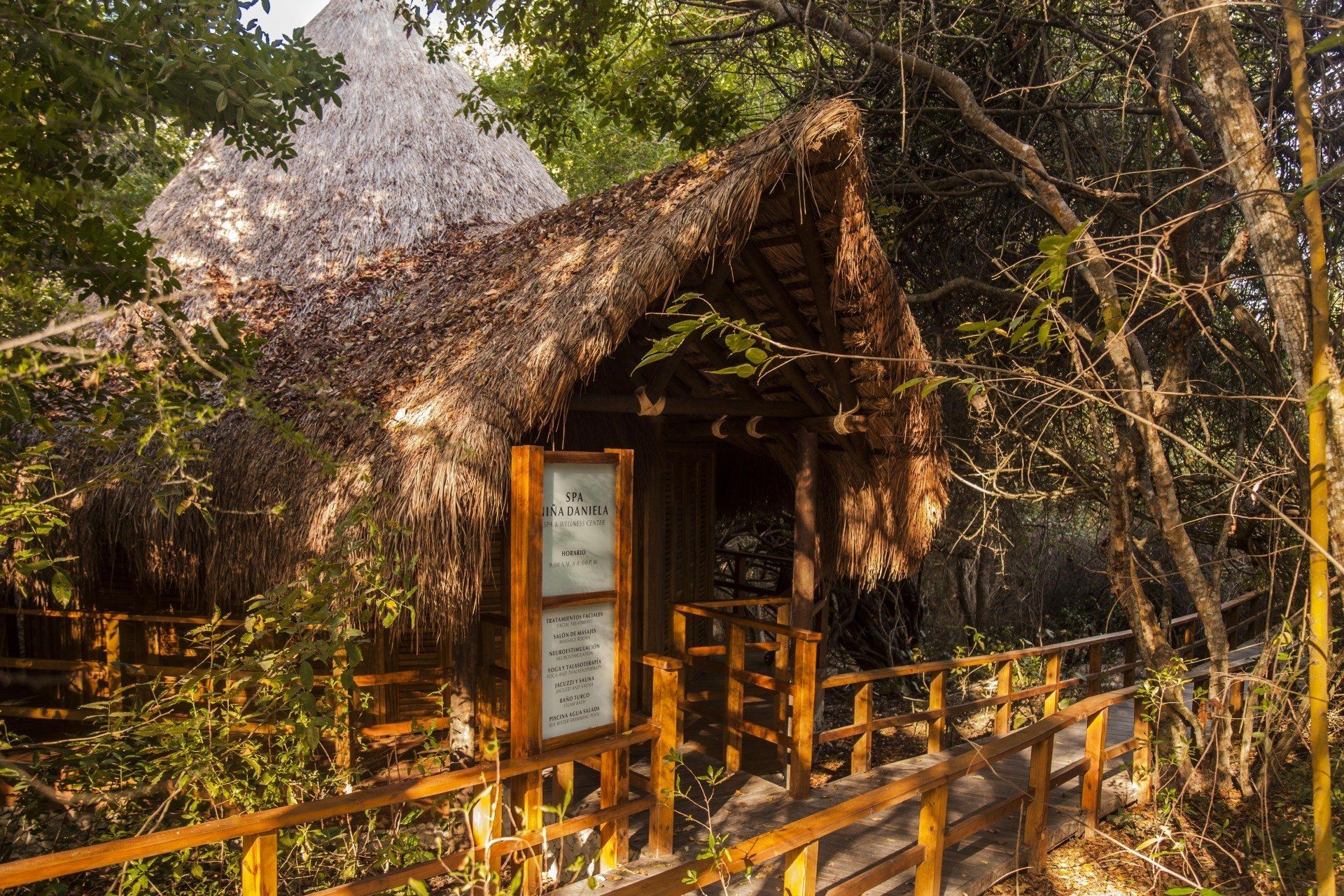 Exterior del spa en el Hotel Las Islas, un refugio de bienestar