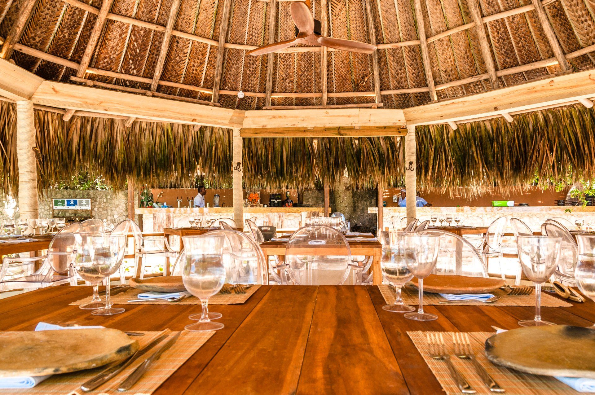 ar y Restaurante Choco en Hotel Las Islas, un lugar para disfrutar de sabores tropicales y mariscos frescos