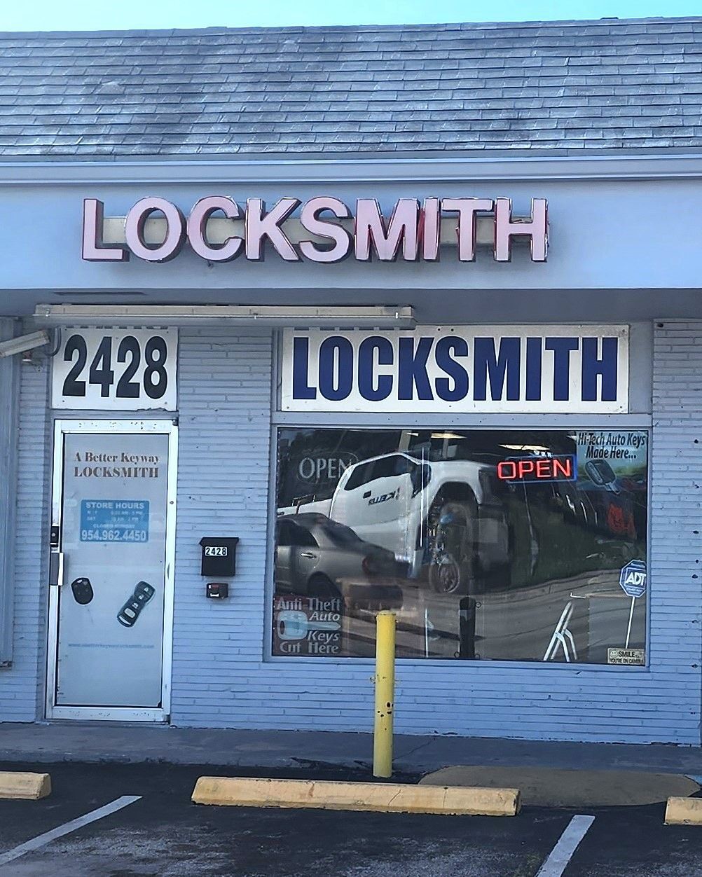Bunch of Keys are Hanging in a Door Lock - Miramar, Florida - A Better Keyway Locksmith Bunch of Keys are Hanging in a Door Lock - Miramar, Florida - A Better Keyway Locksmith