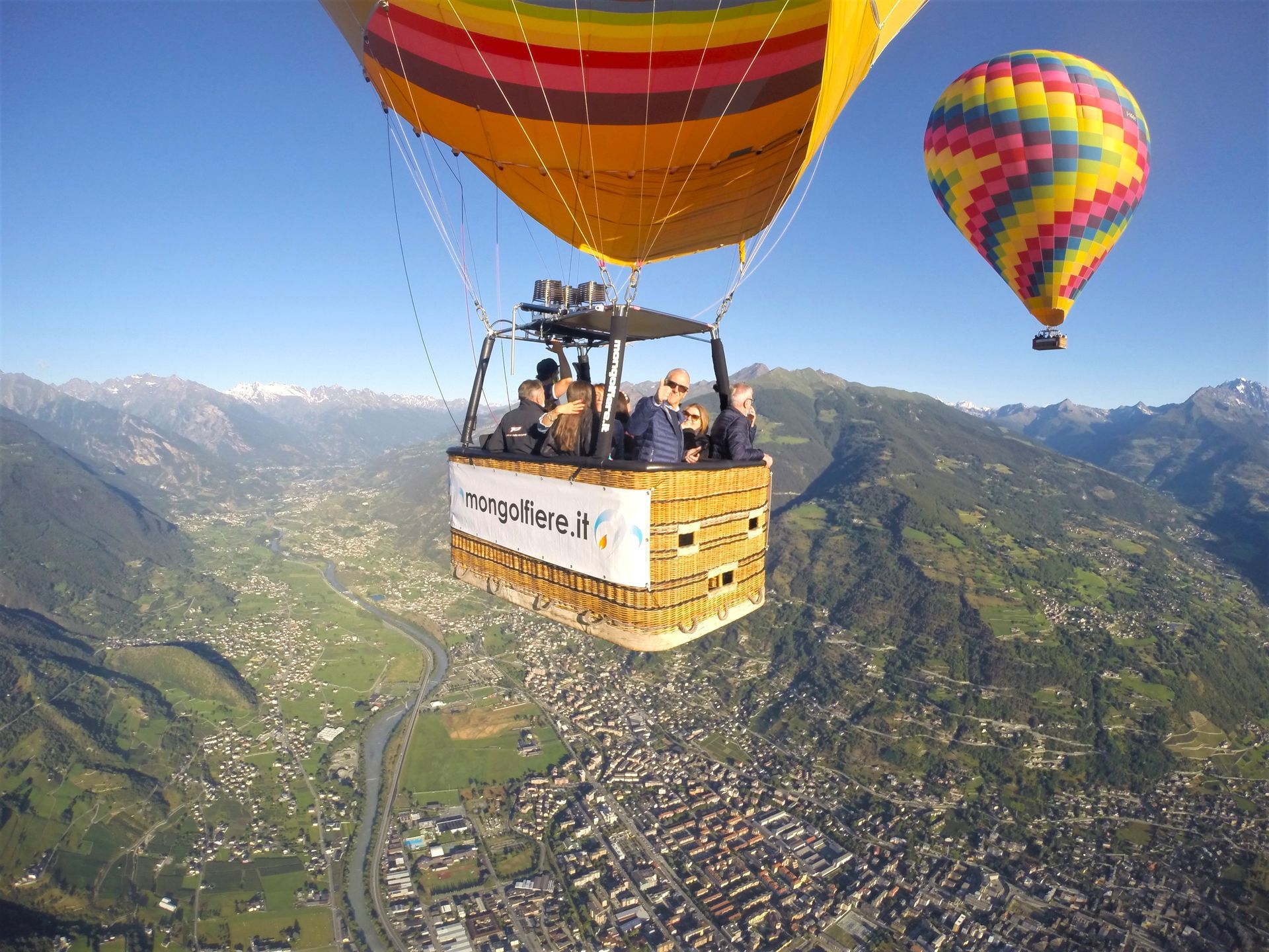 Vol en montgolfière au-dessus des pâturages valdôtains