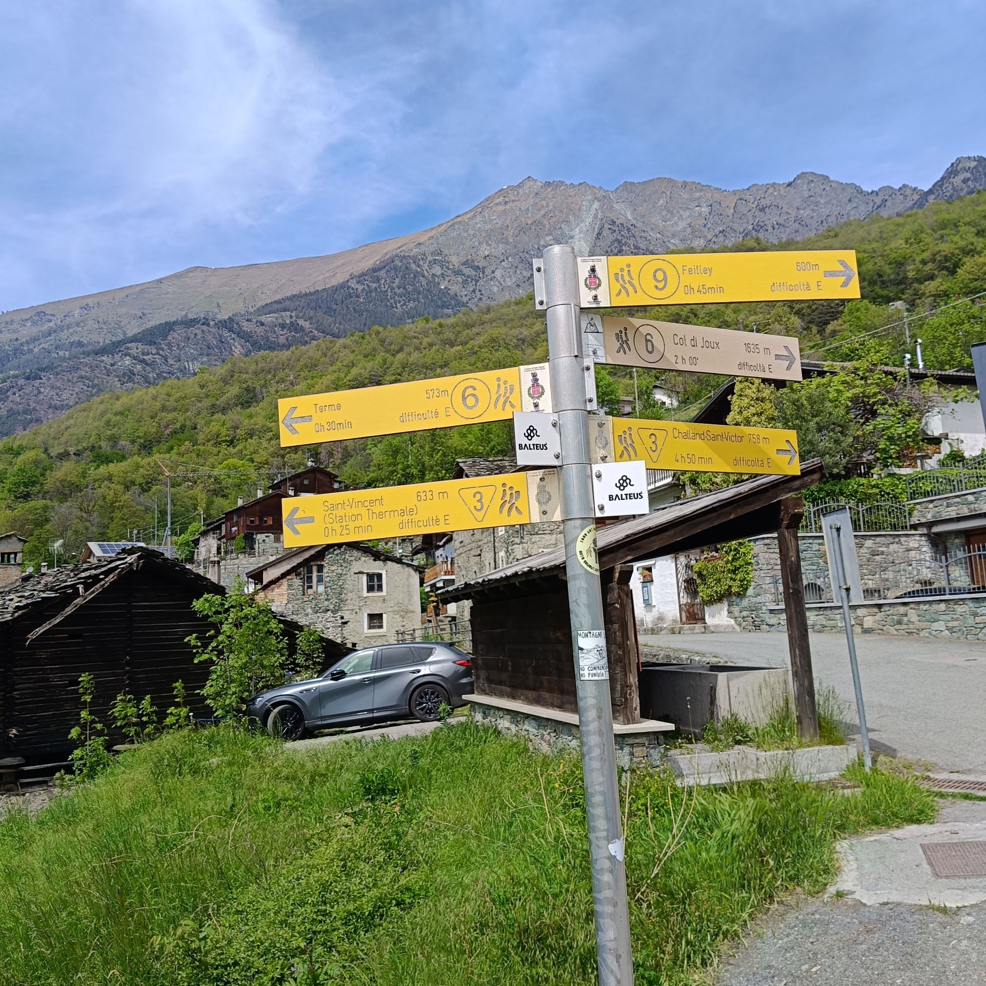 Hiking trail signs connecting Moron and Col de Joux, Aosta Valley