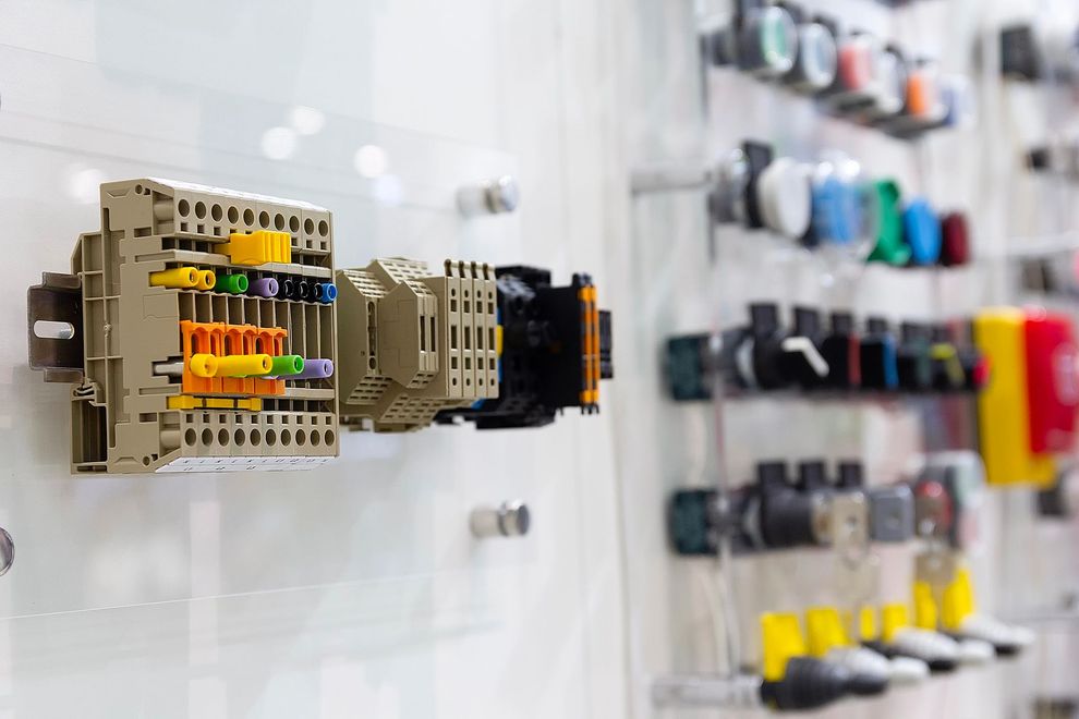 prese elettriche in negozio