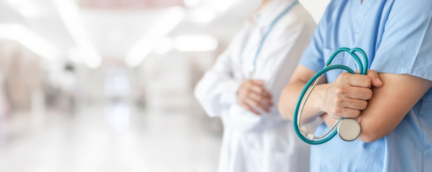 Consulta médica especializada en cirugía digestiva