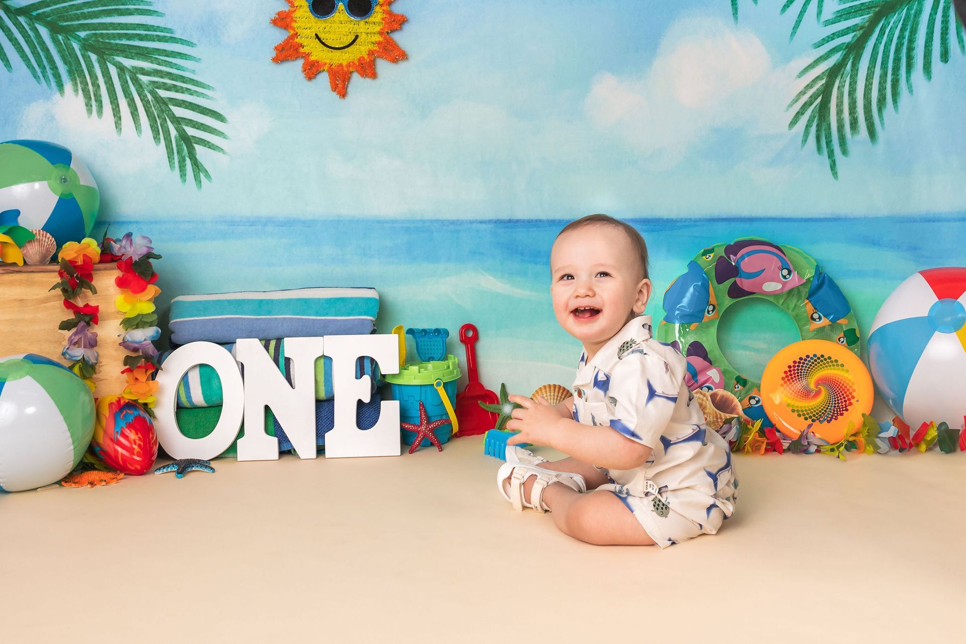 Crystal Justine Photography - Cake Smash photography sessions
