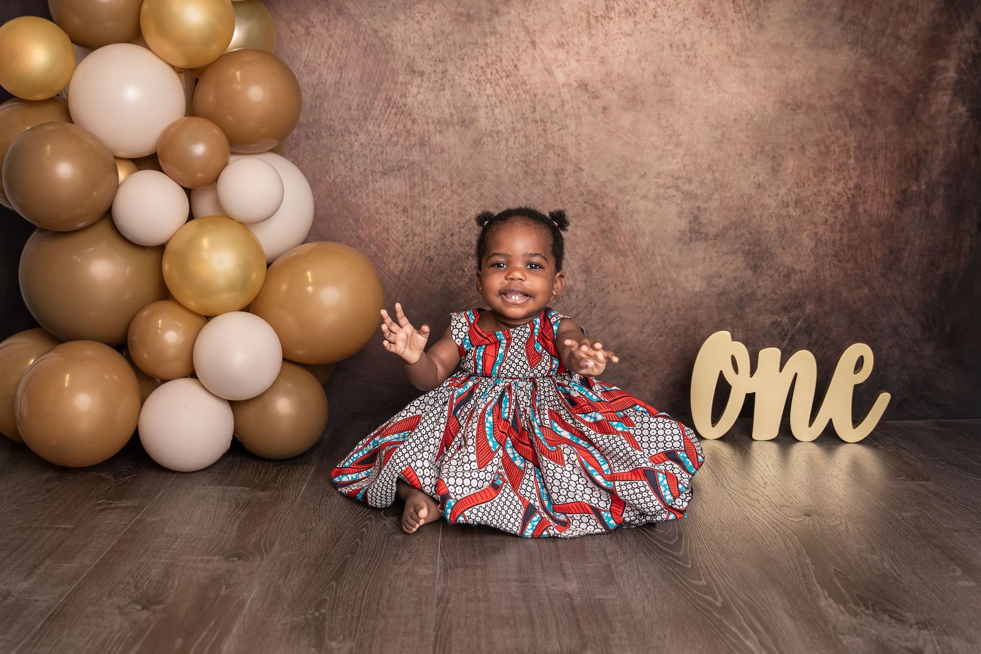 Crystal Justine Photography - Cake Smash photography sessions