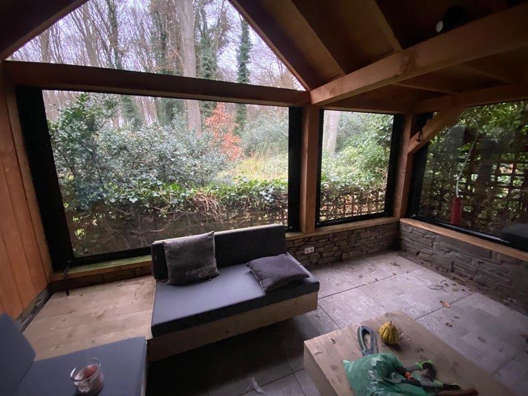 tuinkamer met zeilen