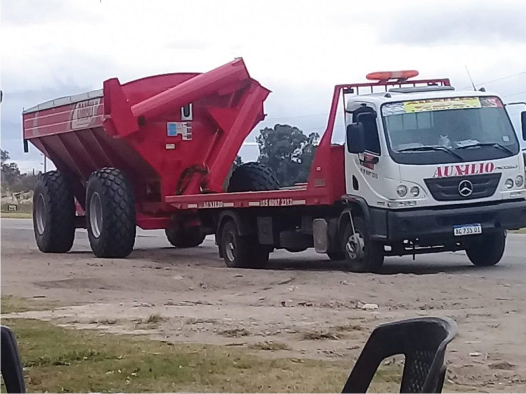 Servicios de Grúas Remolques y Autoelevadores