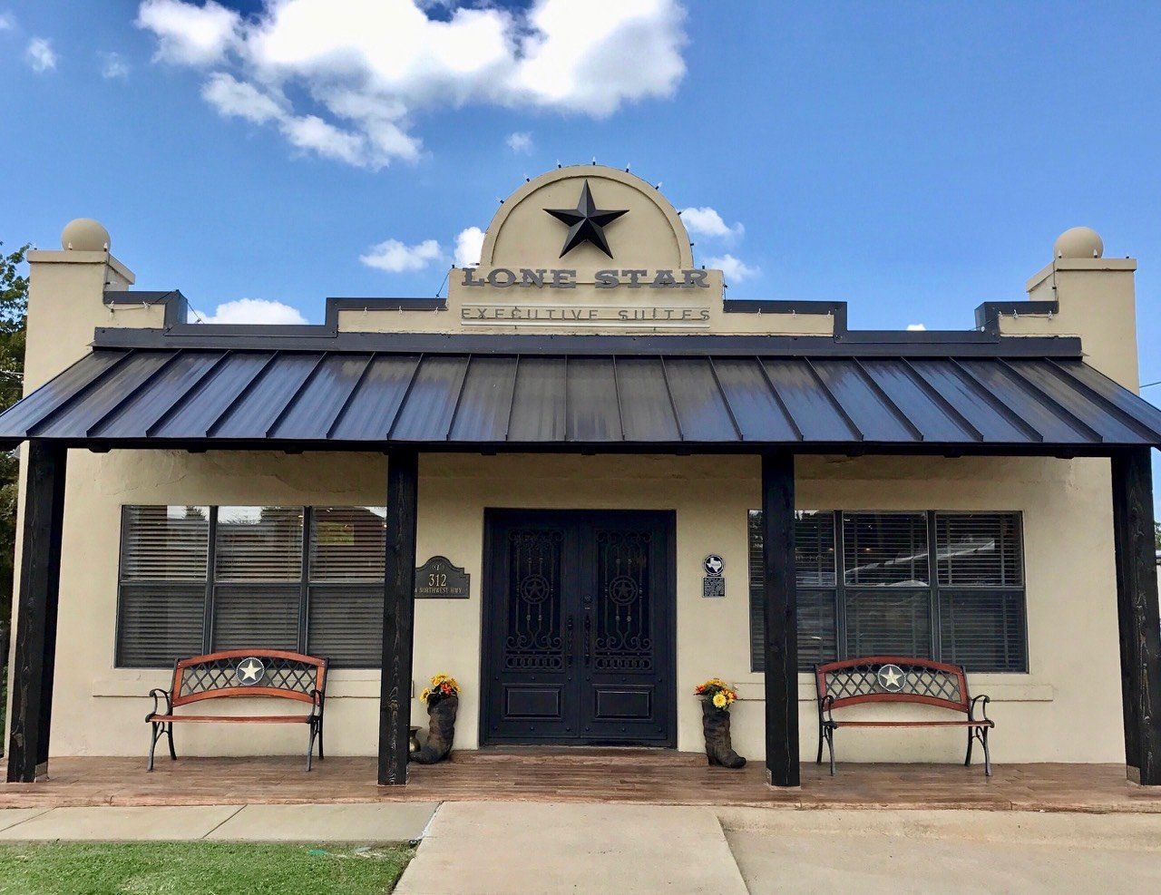 Modern Homes — Haslet, TX — Super Roofman