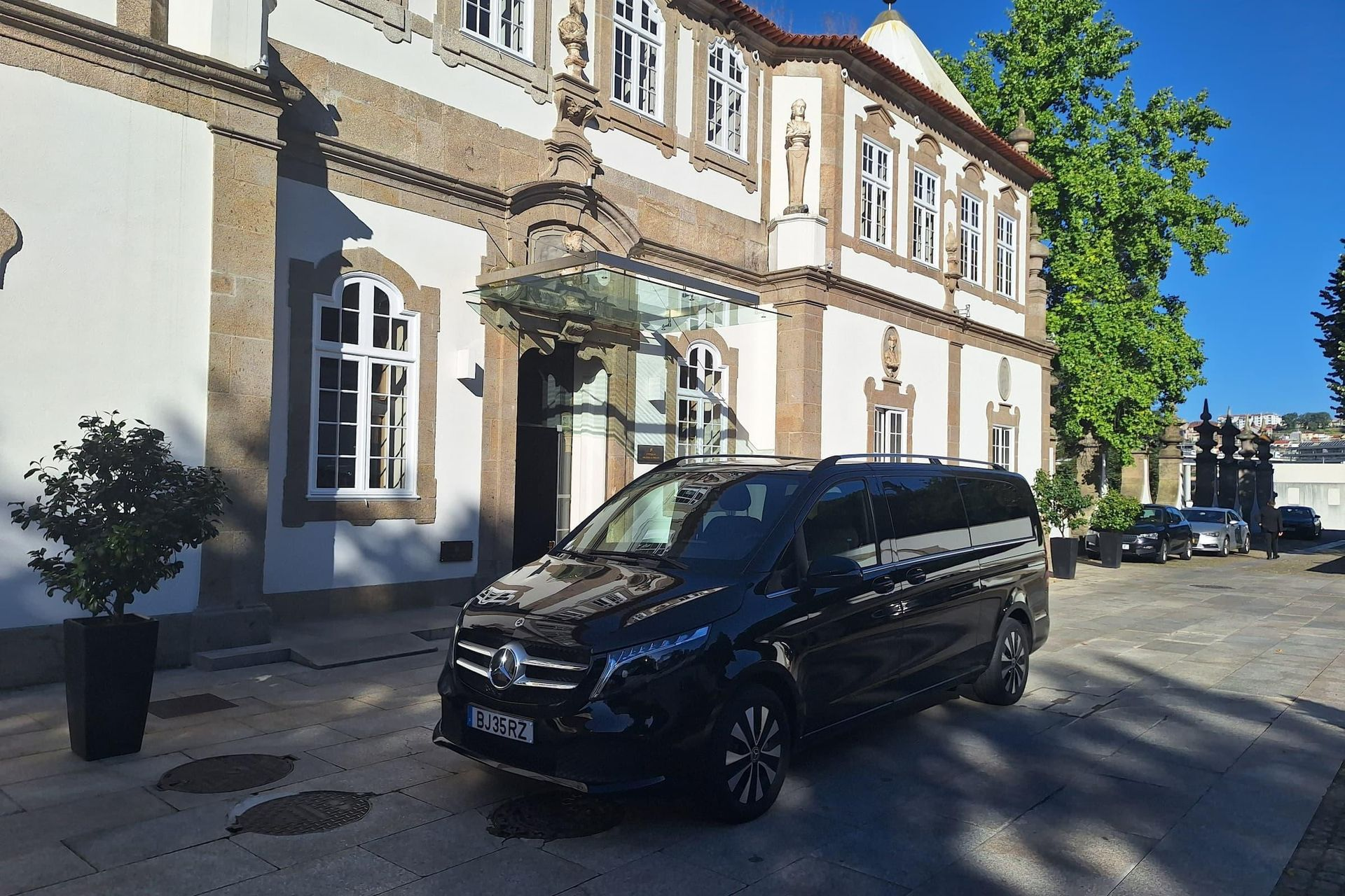 Private chauffeur service with luxury vehicle in Portugal