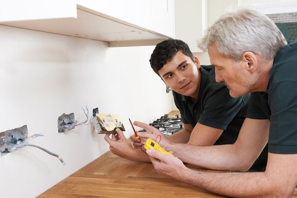 Checking the Electrical Outlet