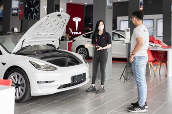 Car dealership photo
