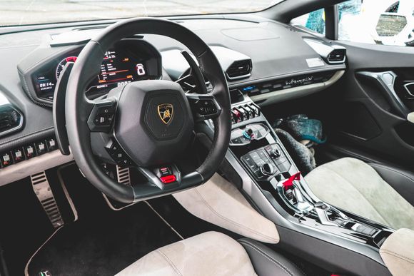 lavaggio e sanificazione interni auto