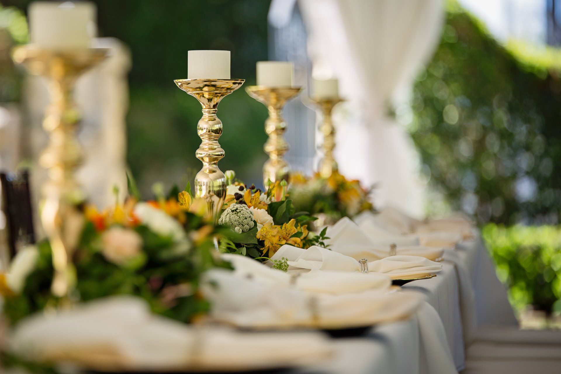 Creative Ideas for a Holiday Wedding
