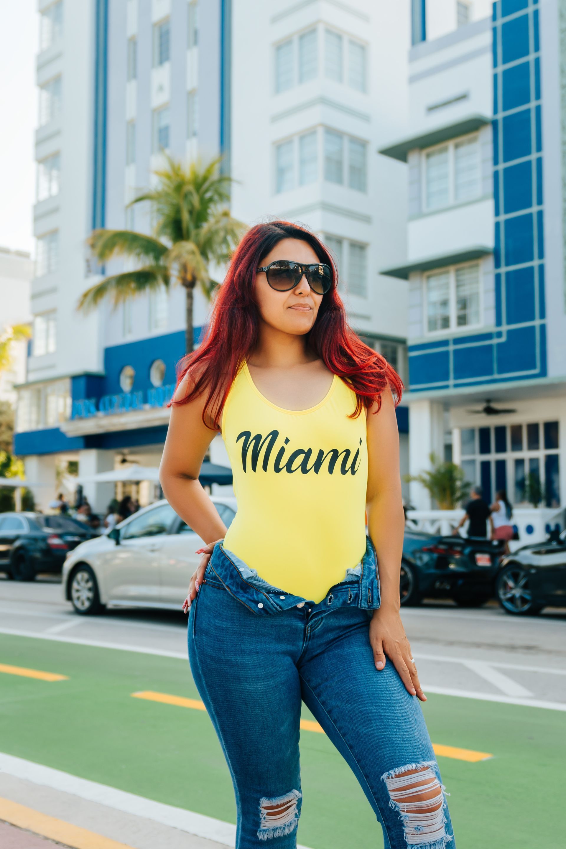 Ragazza con t shirt Miami