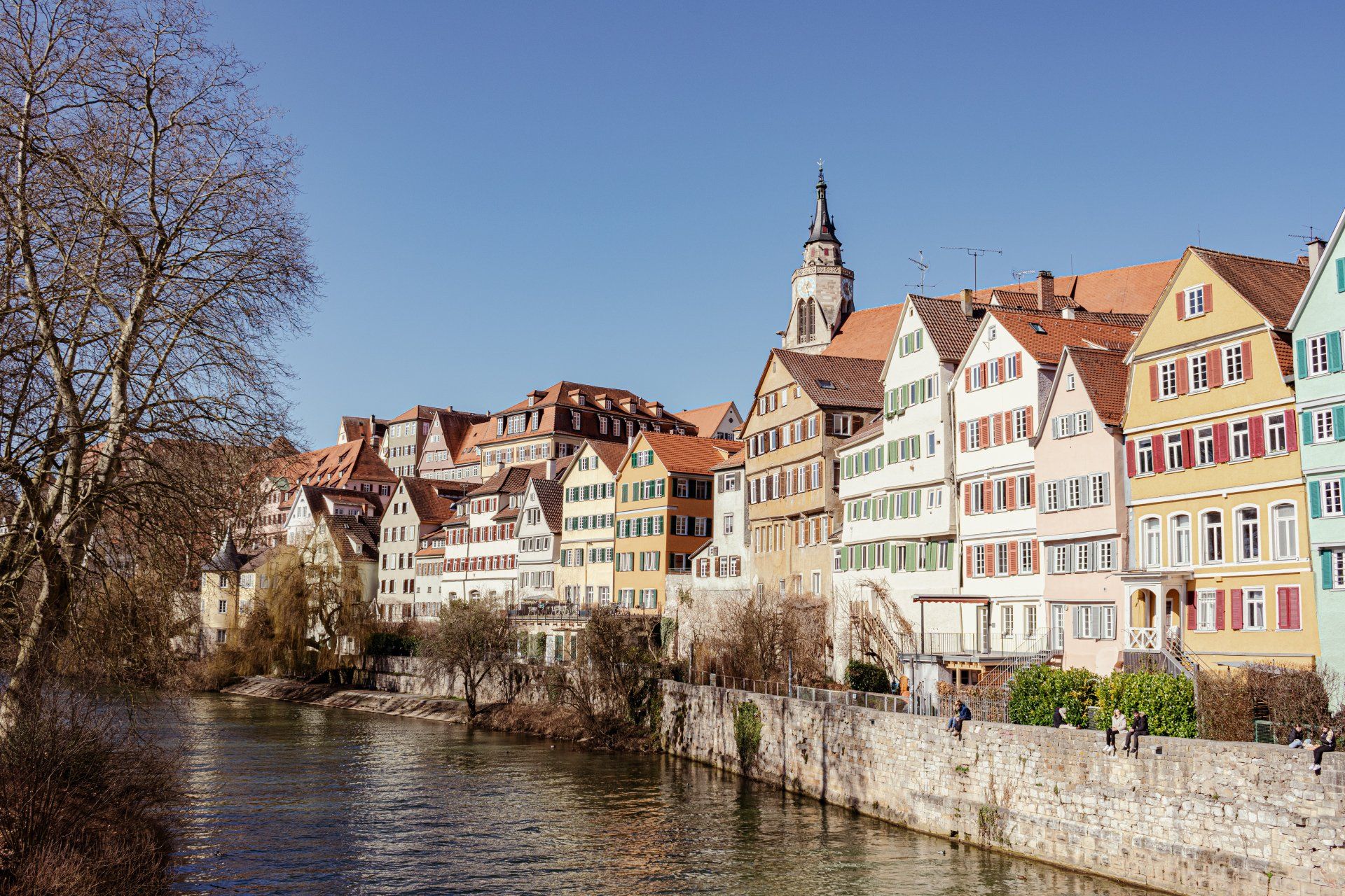 A city with a river running through it and a lot of buildings