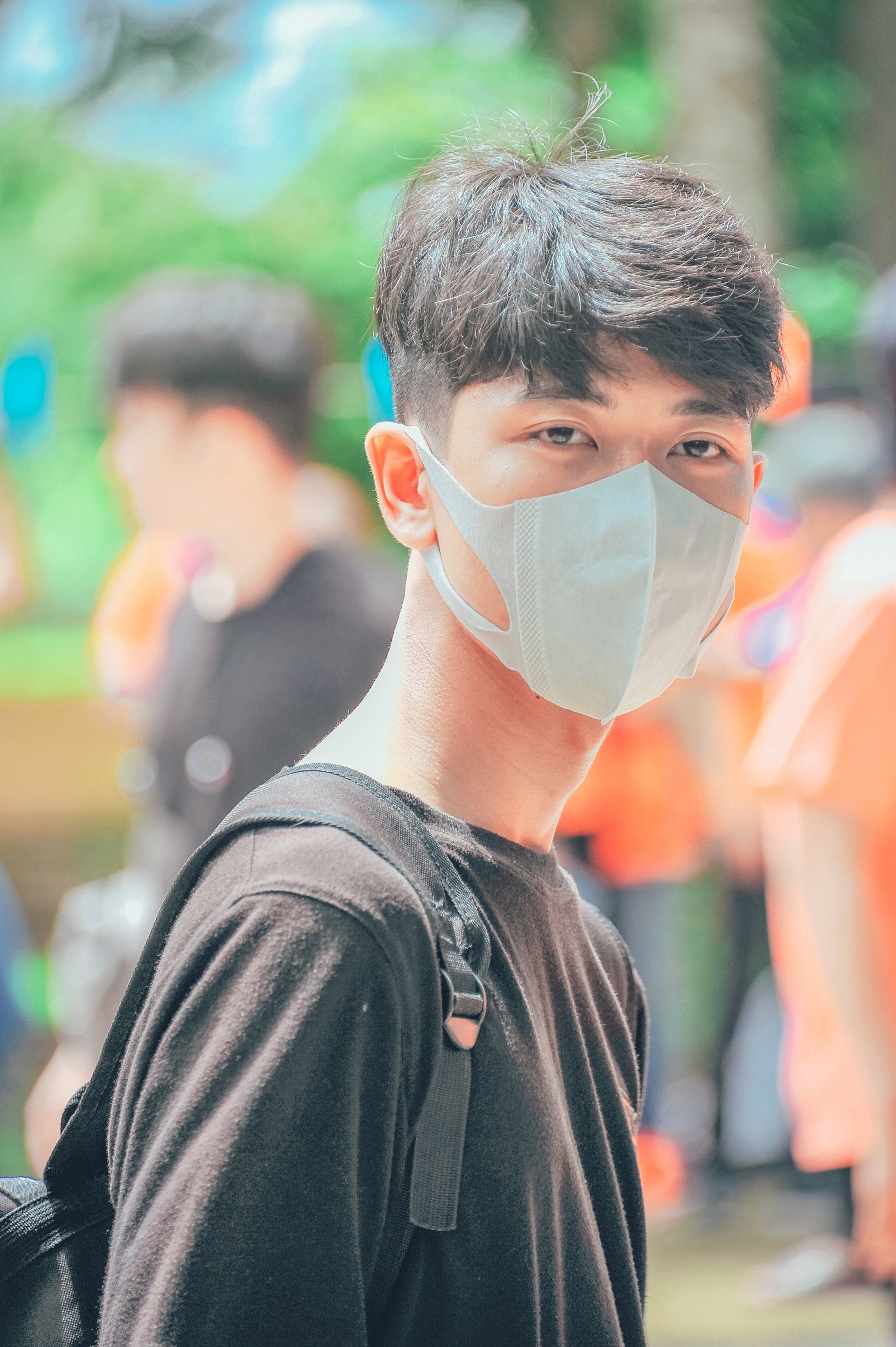 Man wearing mask
