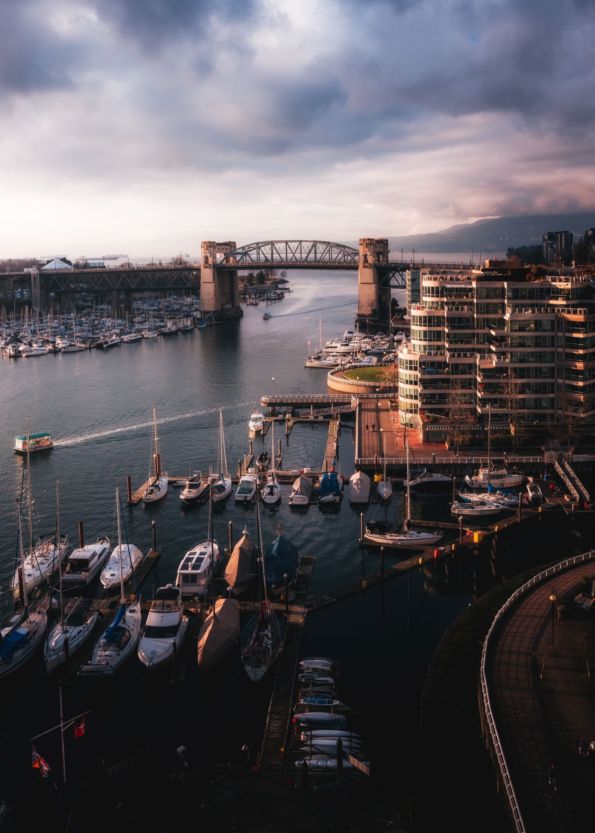 Canstudies - Estude e trabalhe em Vancouver