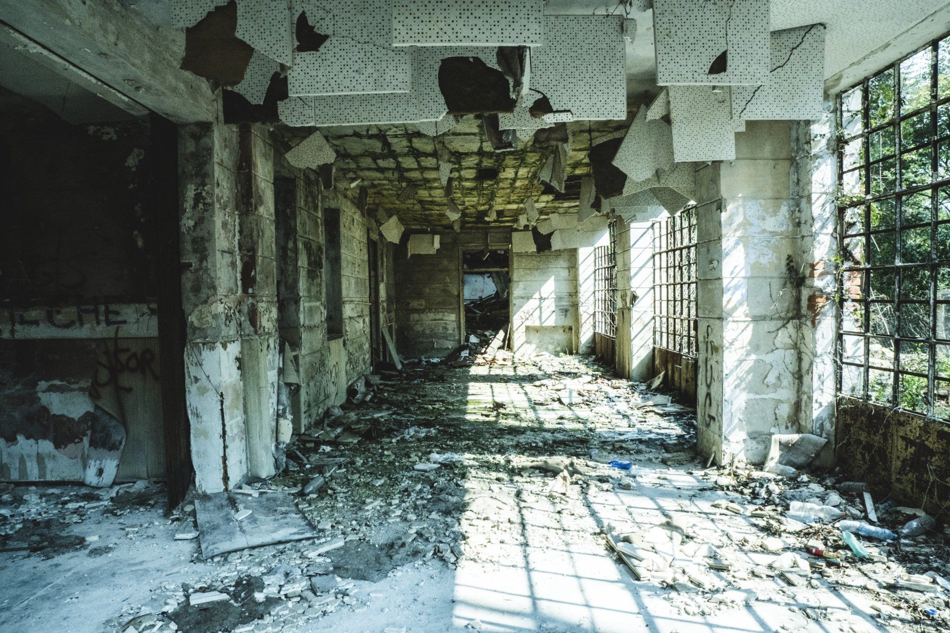 A room about to be tested for Asbestos