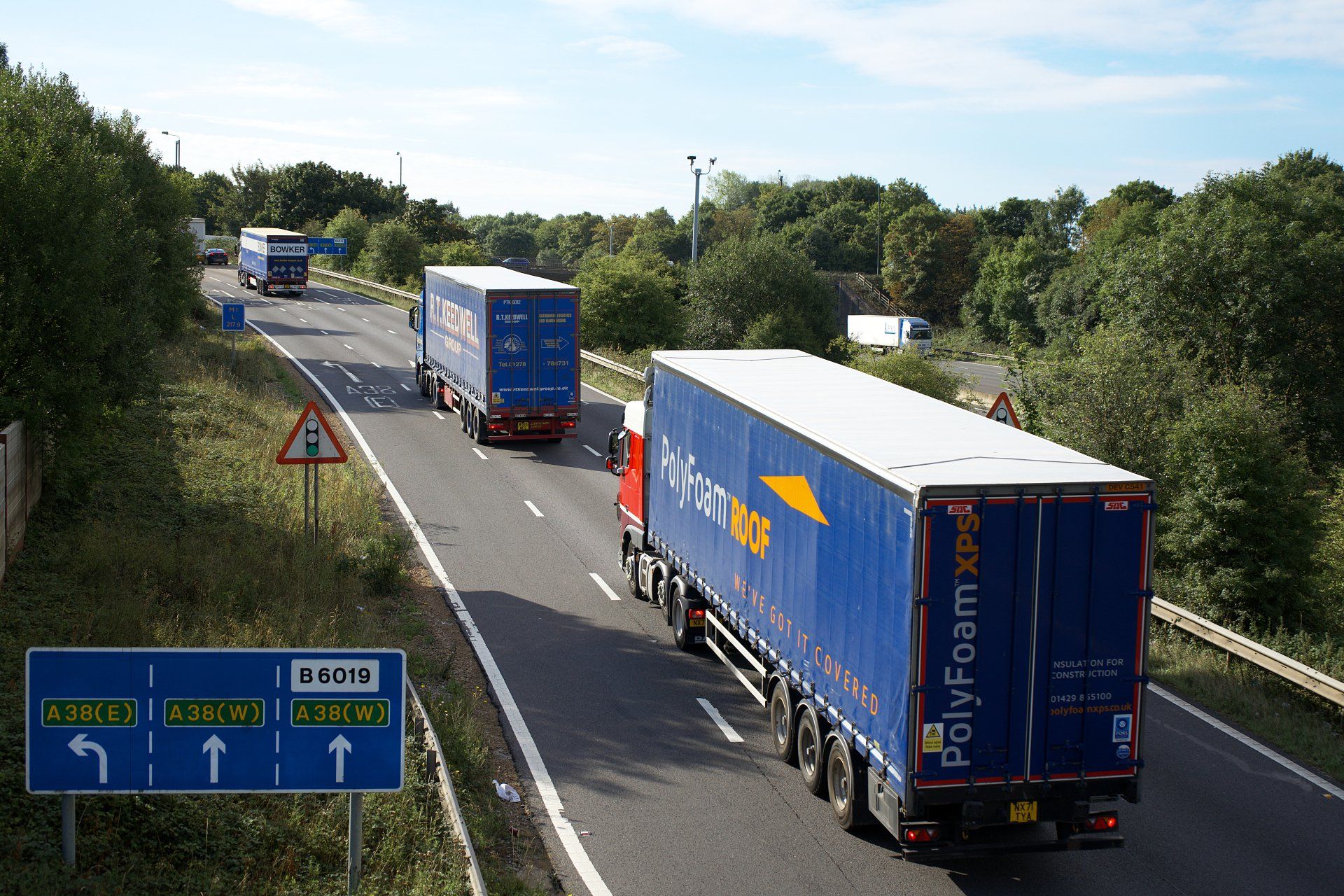 Mantenimiento de unidades de transporte terrestre
