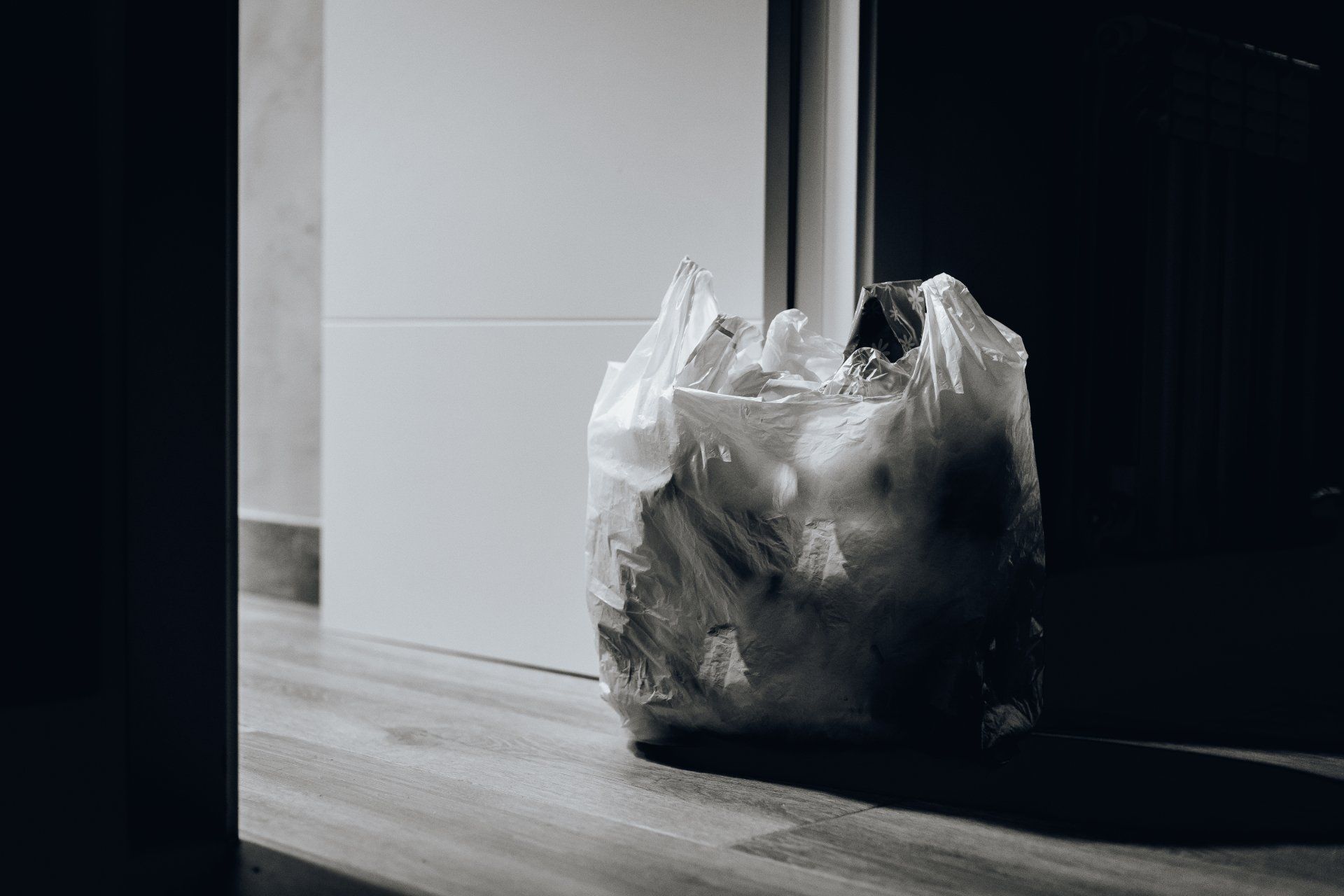 Valet Trash. Apartment Complexes. Amenity.