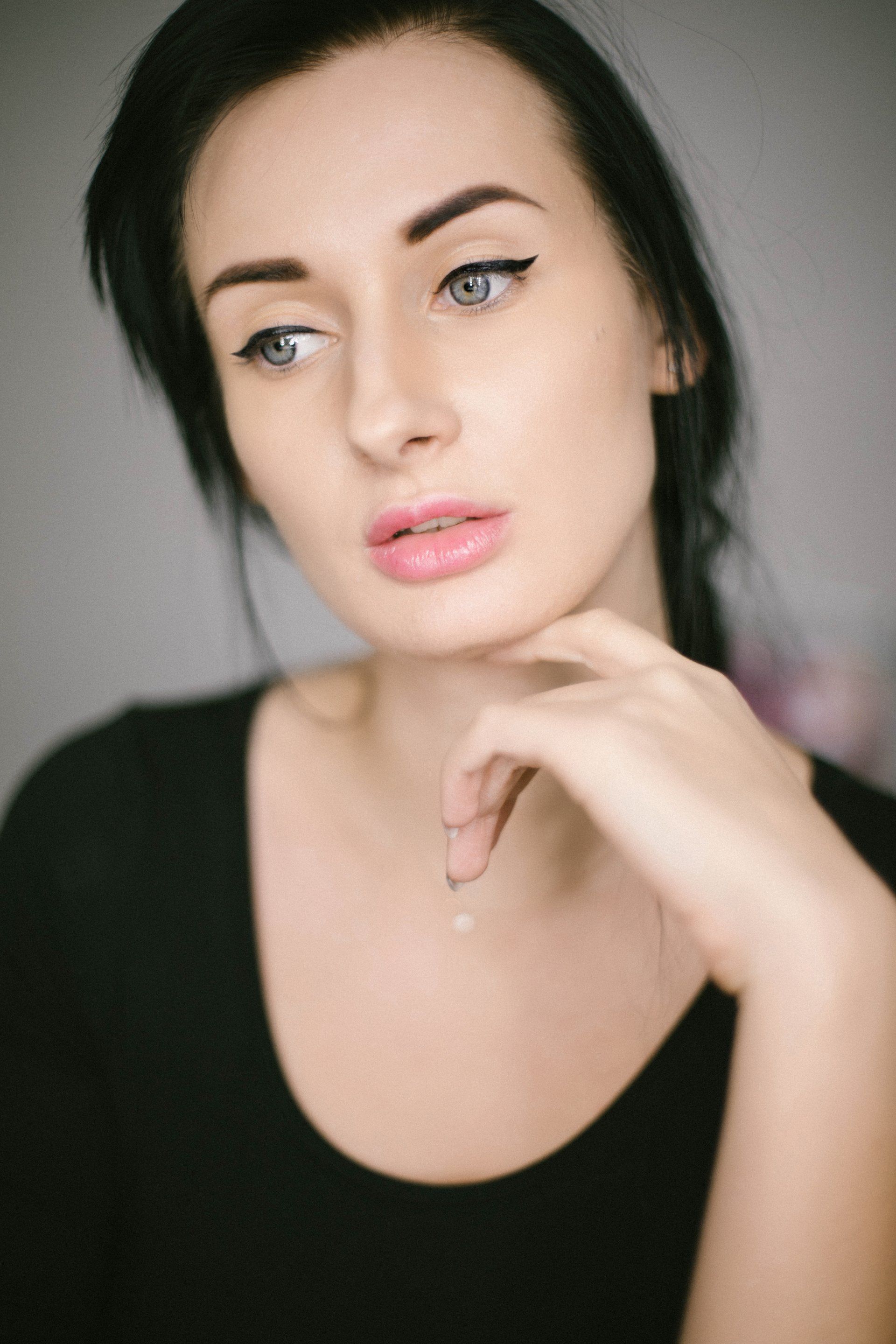 How to prevent and improve sagging skin as we age