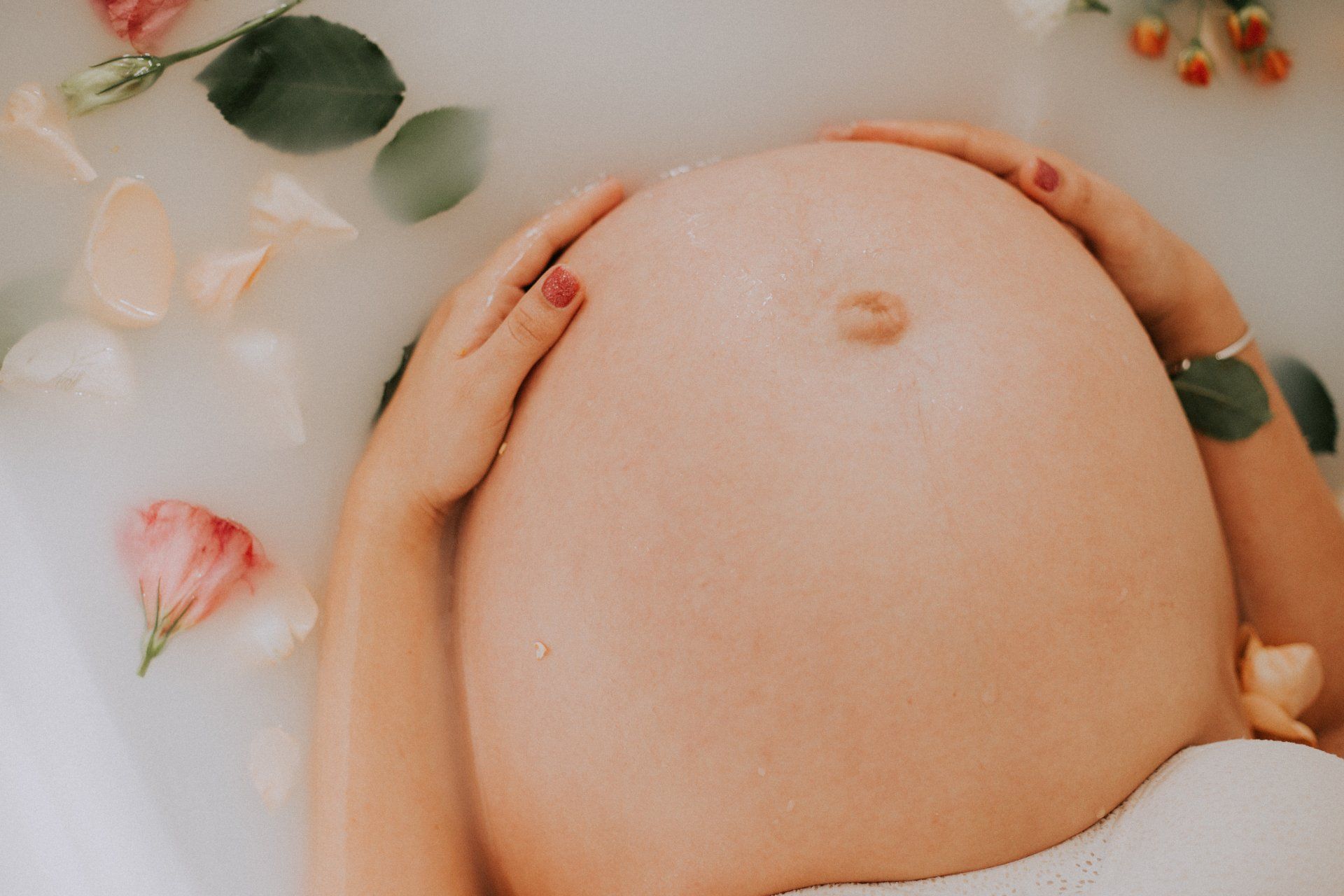 Pancia in gravidanza mal di schiena
