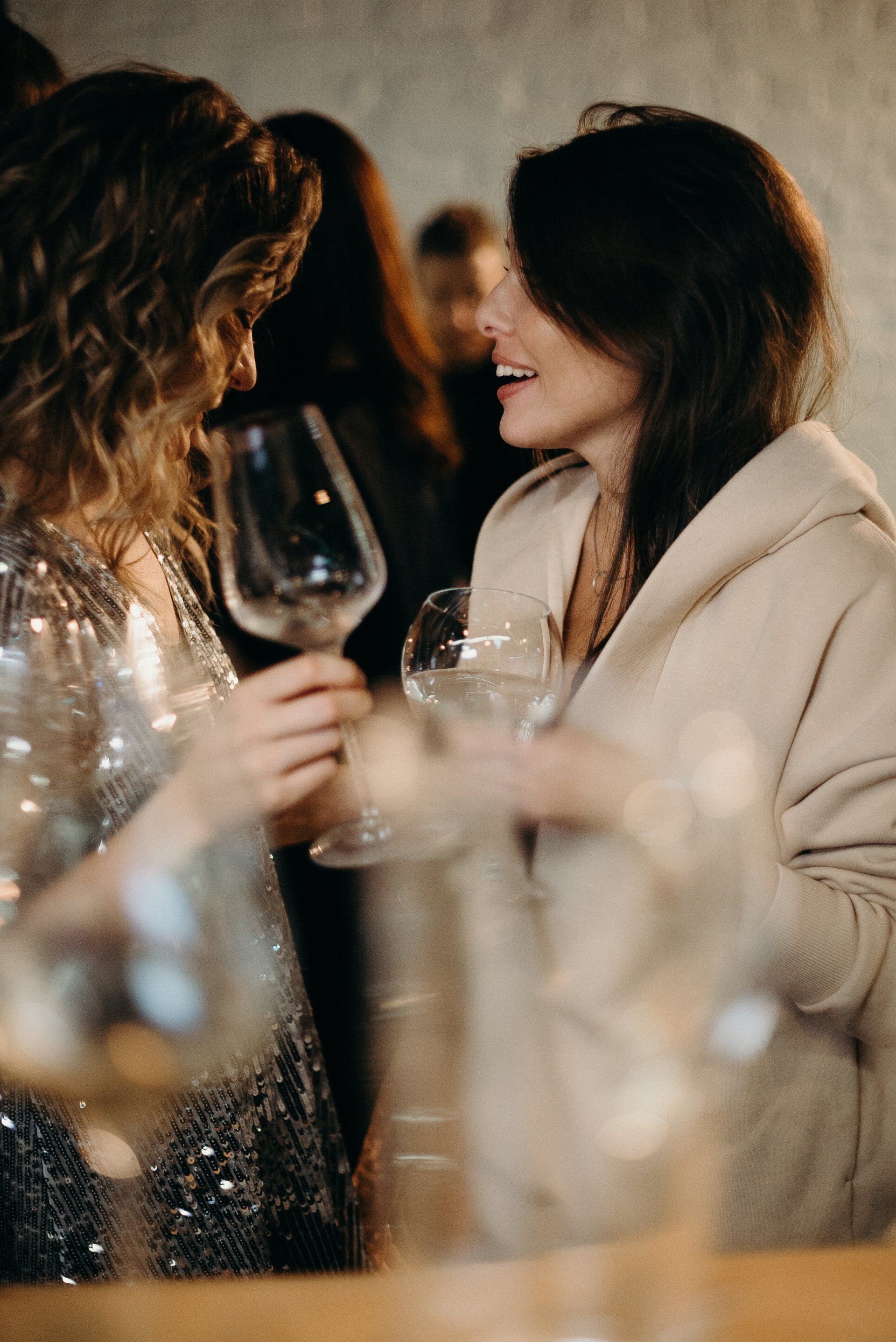 Le CRYSTAL bar à champagne Sombreffe – Namur à proximité de Gembloux, Charleroi, Bruxelles.
Hôtesses