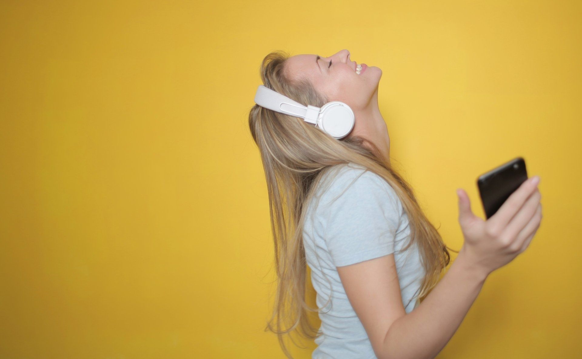 a woman listening to solfeggio frequencies and relaxing in Grapevine, TX, 76051, 76092, 76248