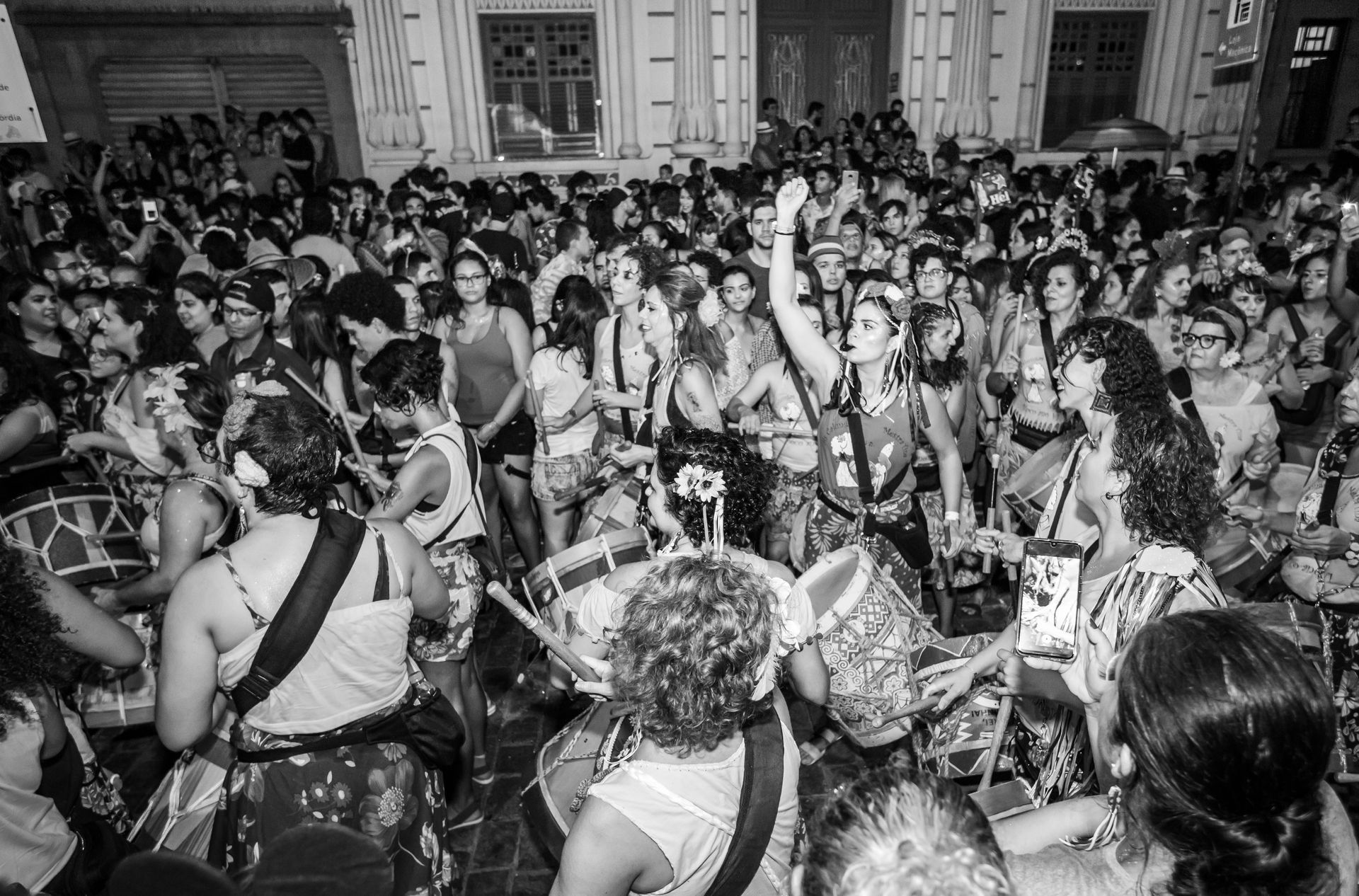 De ultieme zomerervaring? Deze zomer met een dag vol plezier en entertainment. Dansen, lachen en gewoon genieten van de zomerse sfeer. Wat je nodig hebt is een dag vol plezier en ontspanning.
evenement evenement evenement