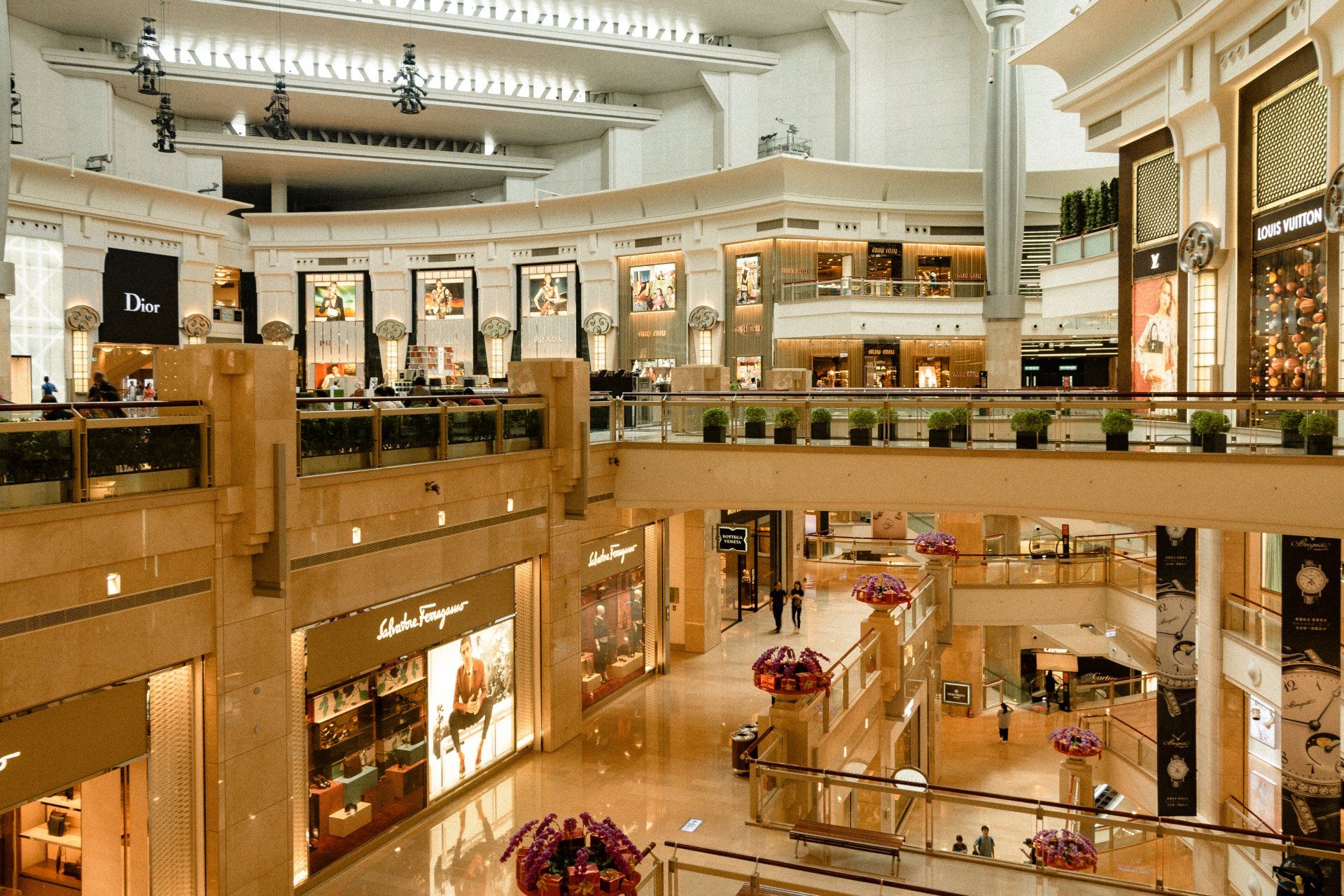 Elevate Your Brand: Essential Customer Metrics Every Fashion and Luxury Brand Should Measure
