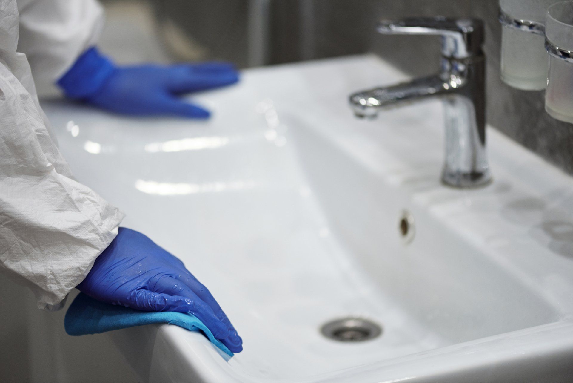 plumbing contractor preparing for drain cleaning