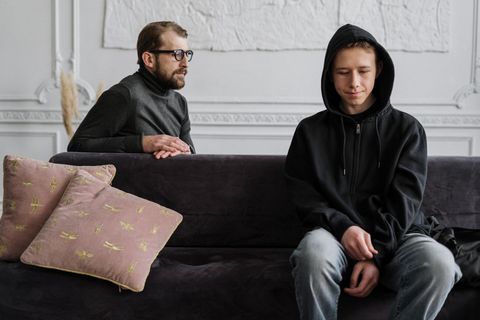 CBT counseling session where a therapist guides a client through emotional challenges