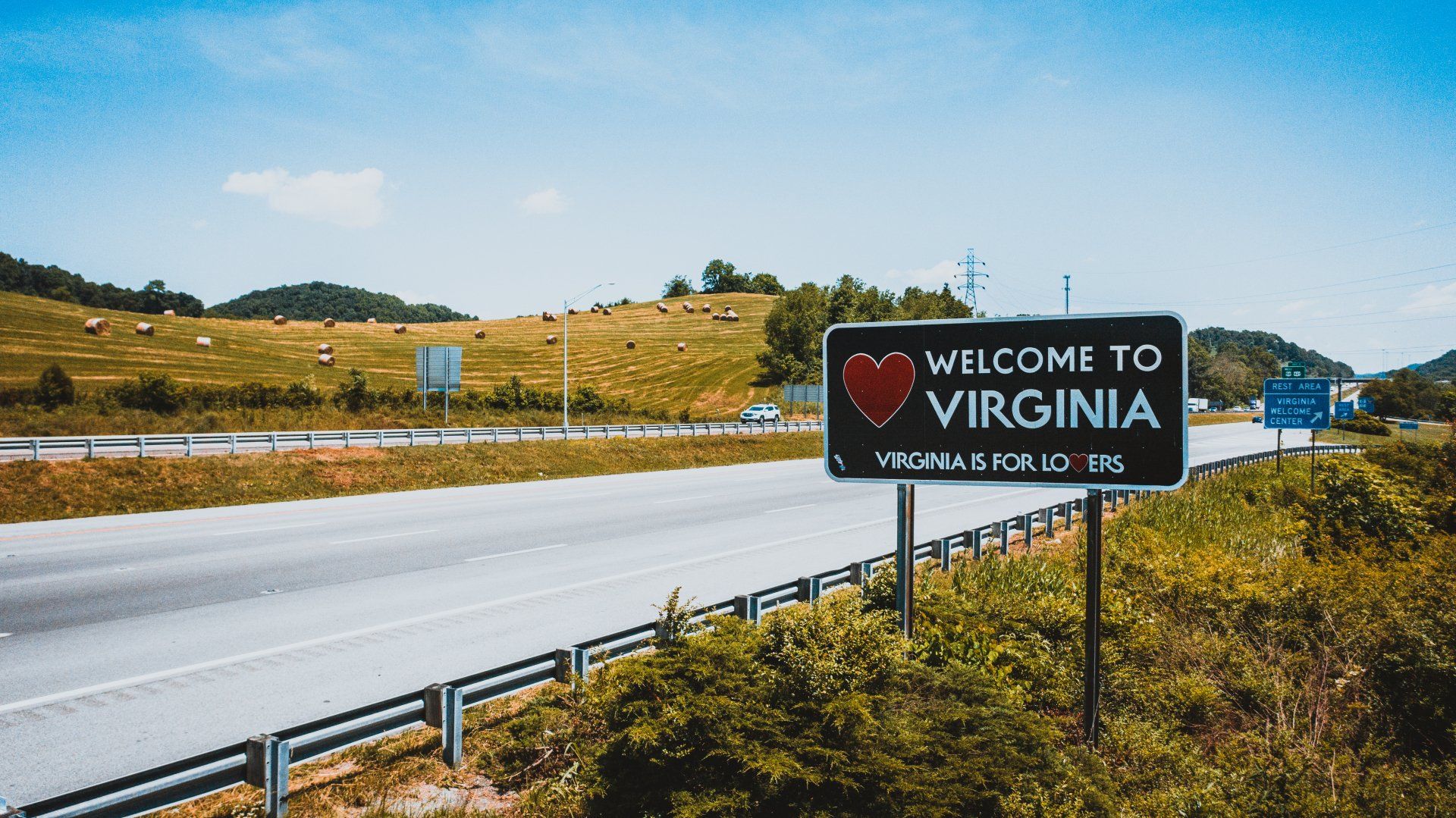Long-distance medical transportation support for passengers traveling in Virginia