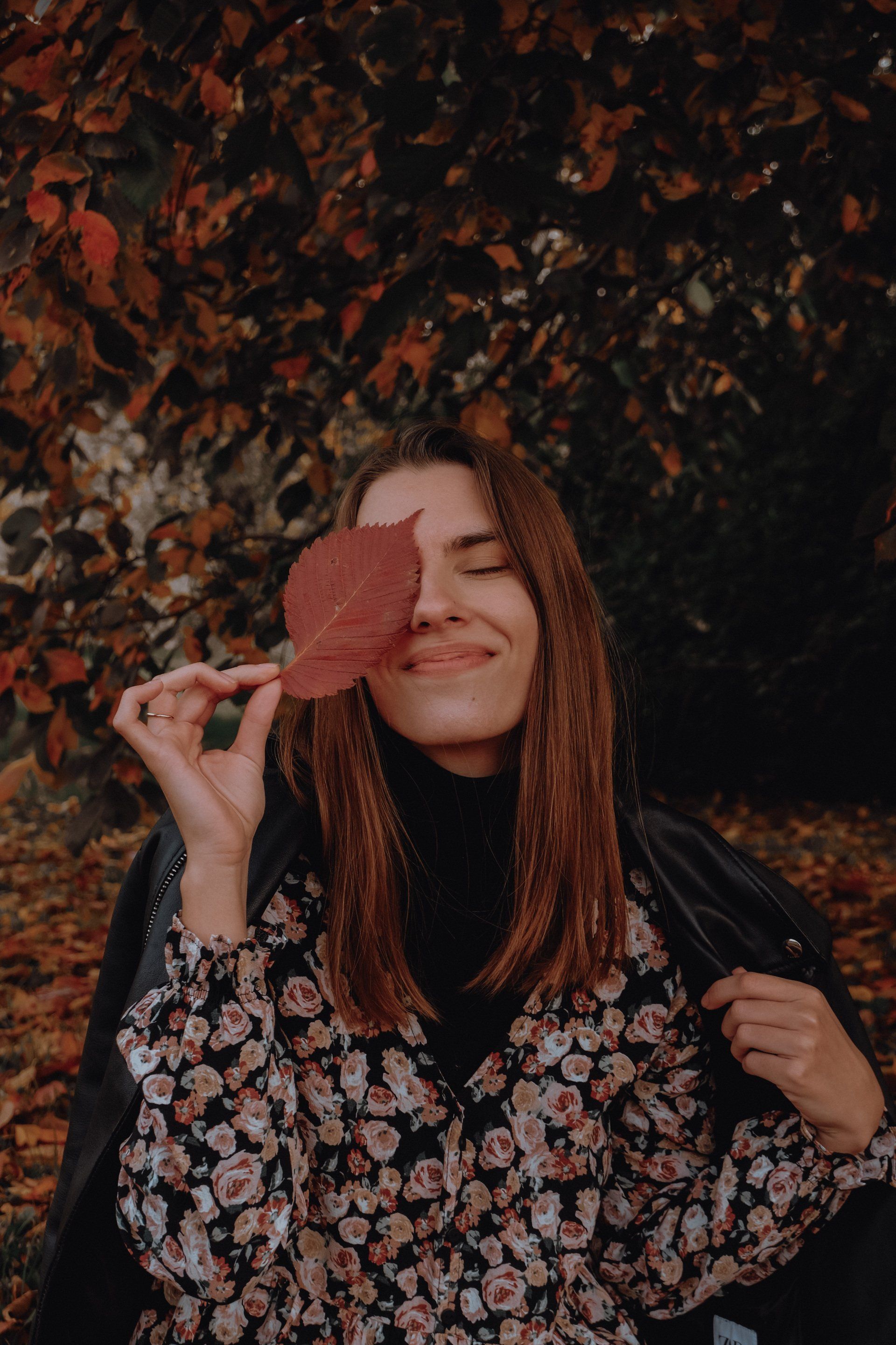 donna in autunno