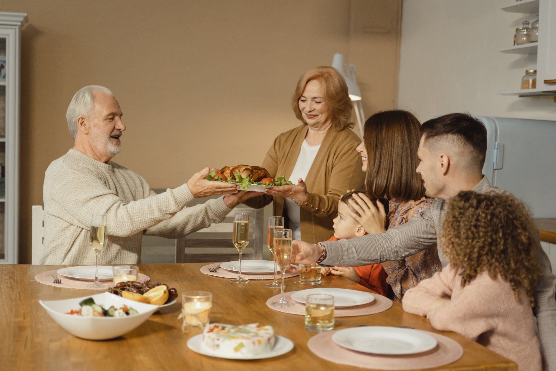 Celebrating Thanksgiving with your loved one in assisted living