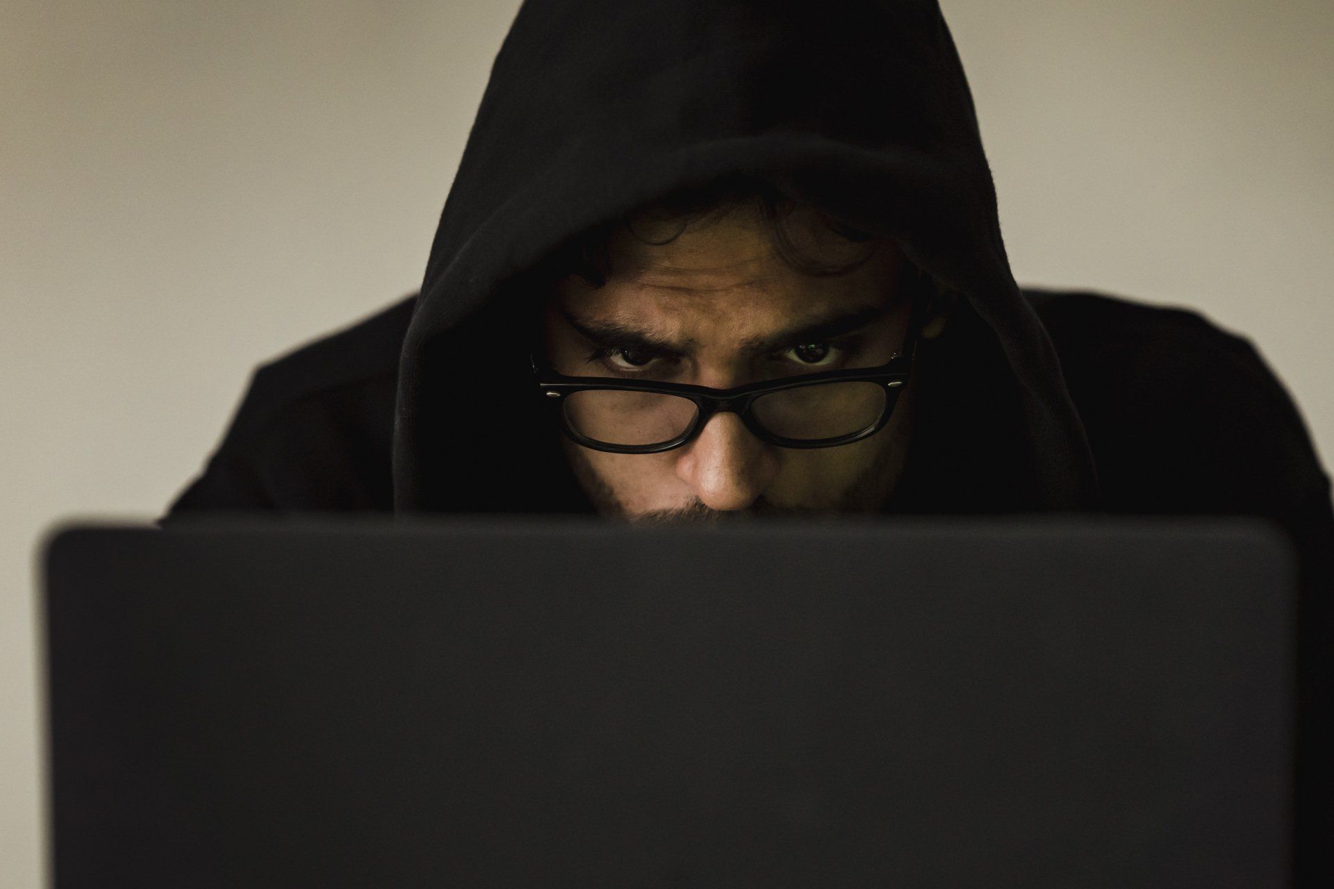 ¡CUIDADO! PUEDES  SER VÍCTIMA DE EXTORSIÓN O ROBO DE IDENTIDAD