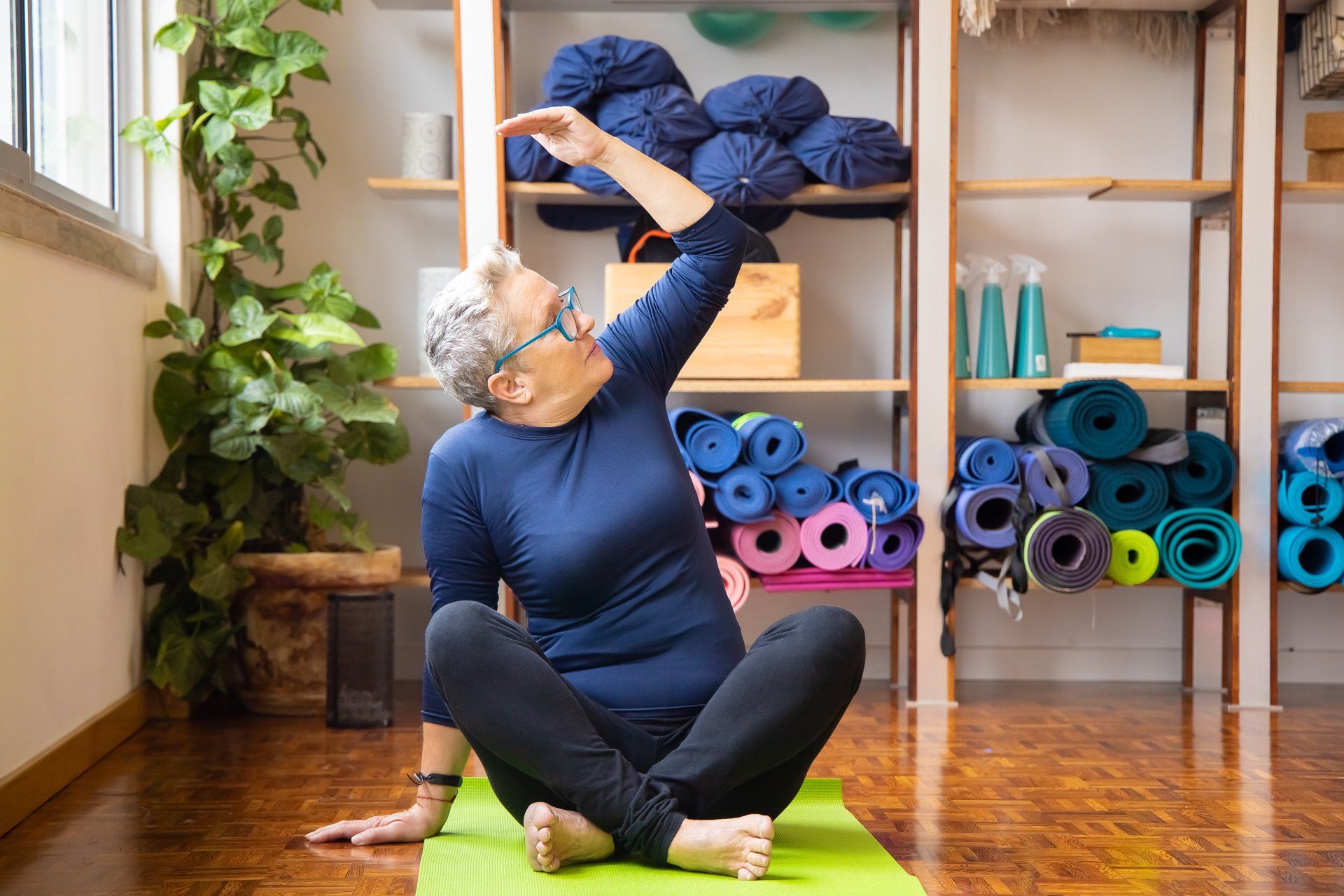 senior-fitness-yoga