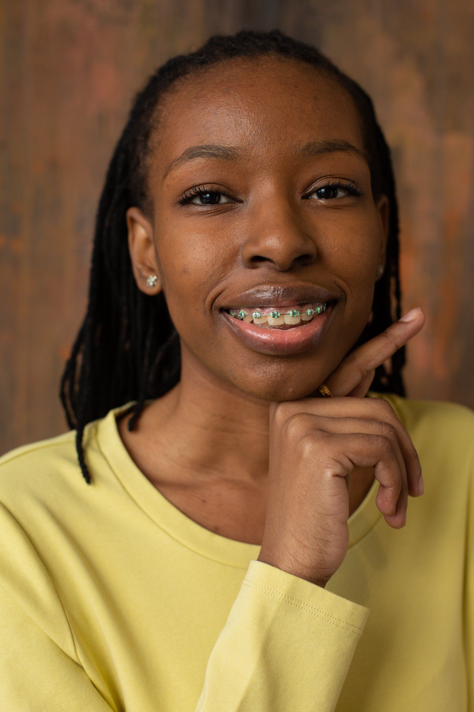 girl with dental braces