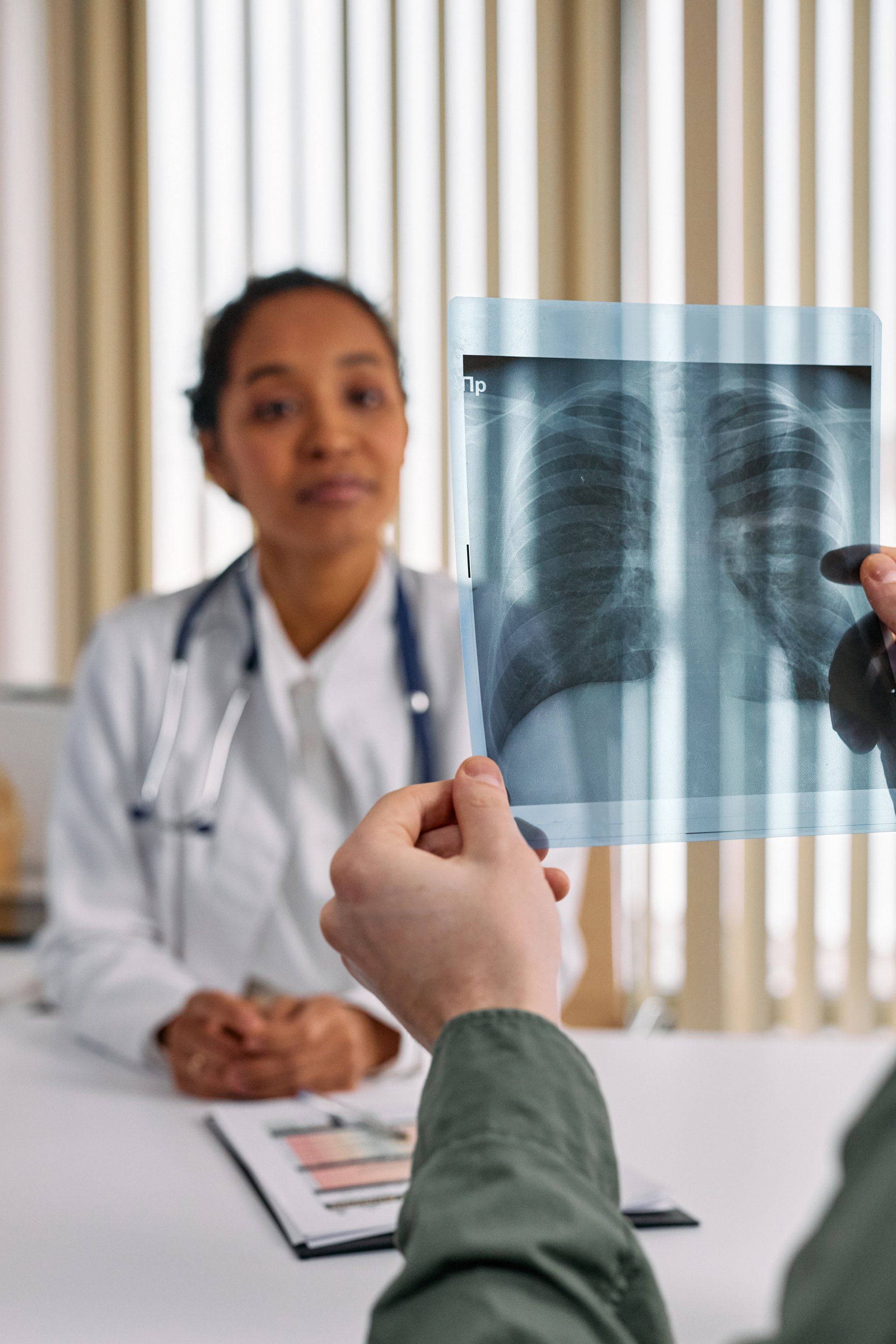 doctor-showing-xray