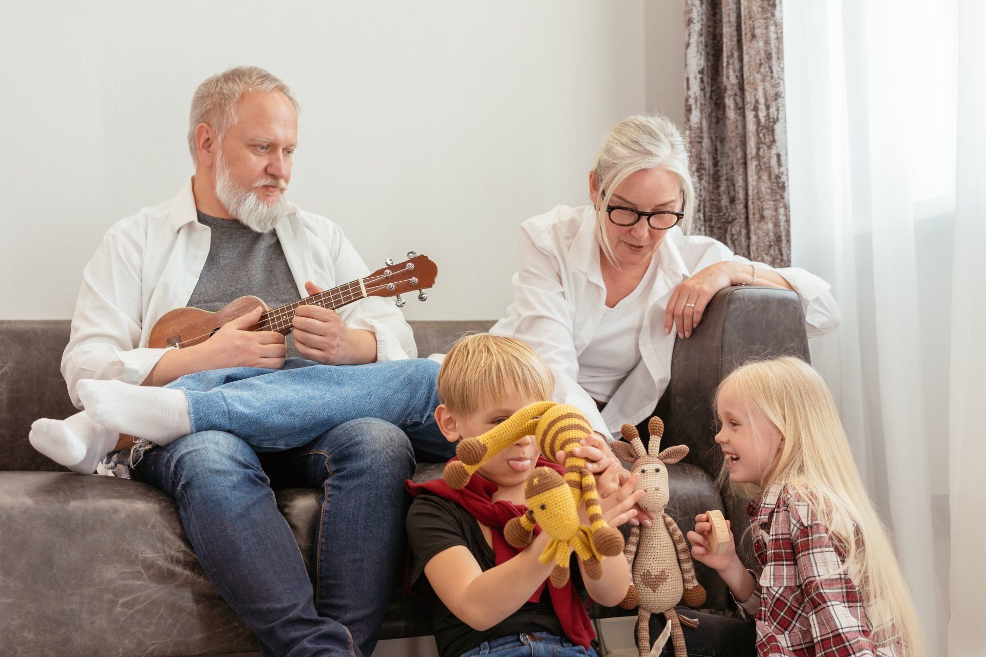 old couple with their grandkids