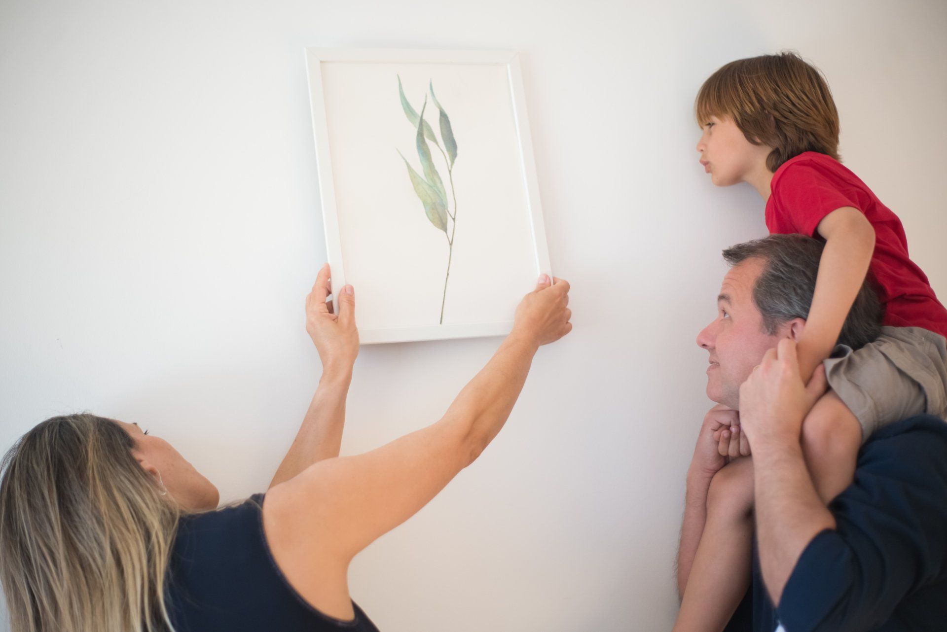 hanging picture
