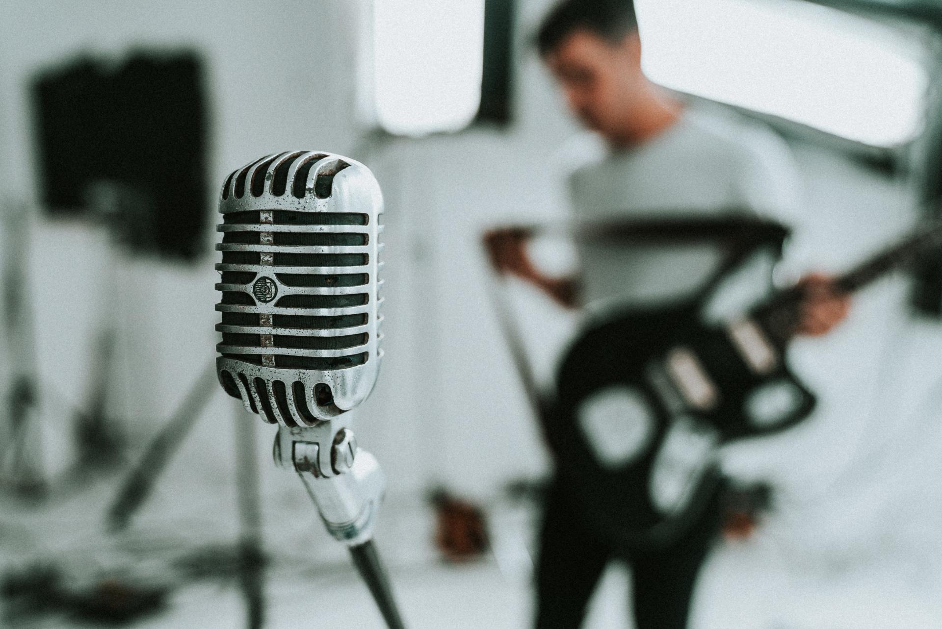 singer preparing to sing on the stage