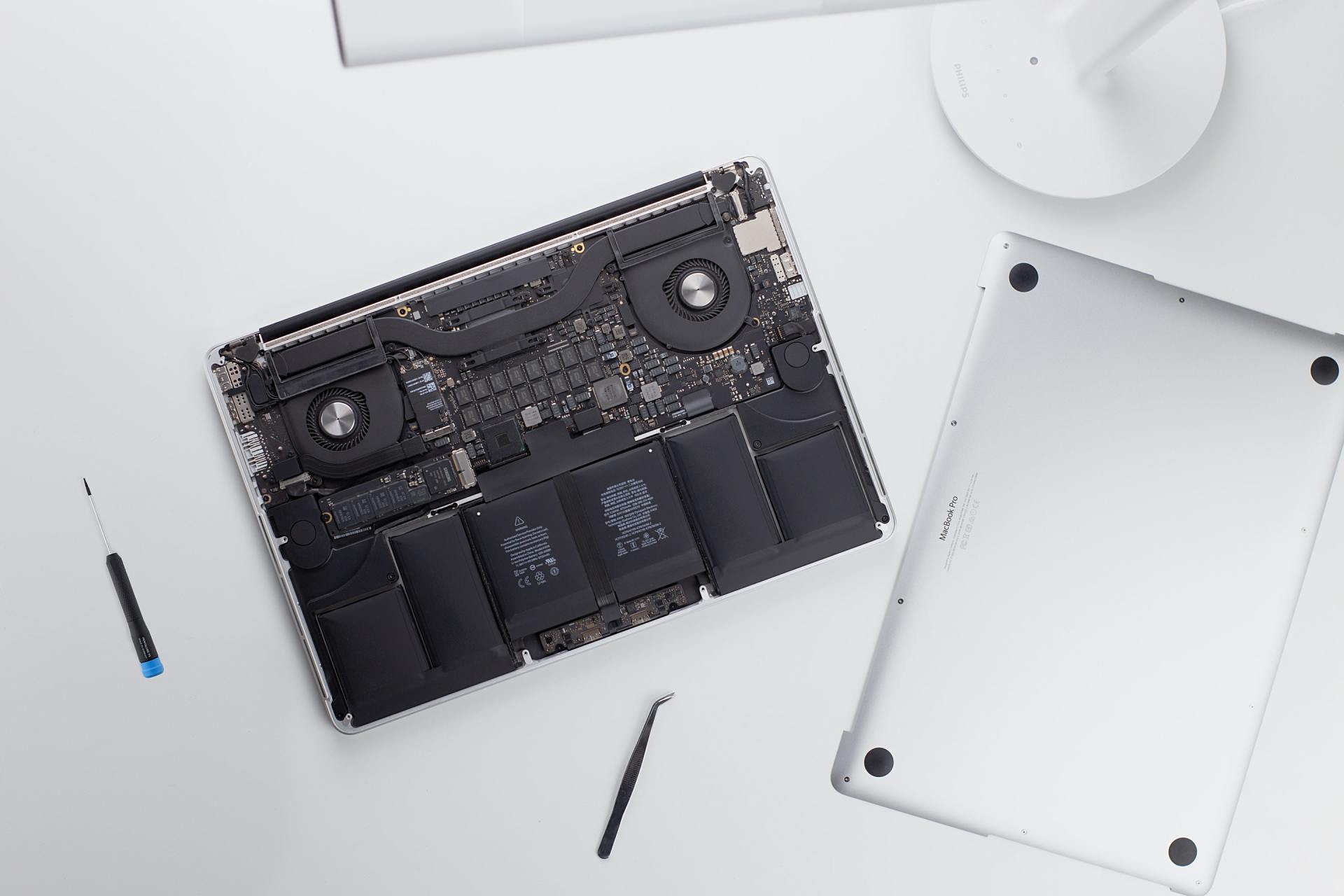 mac book repair in kathmandu
