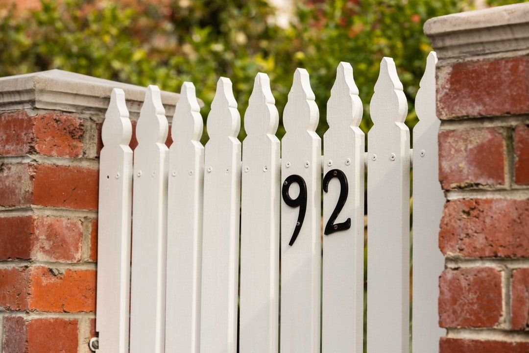 gothic picket fence elgin il