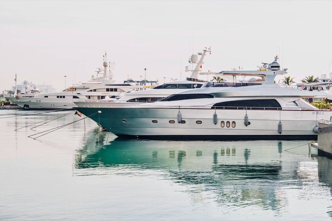 Exclusive Yacht 01